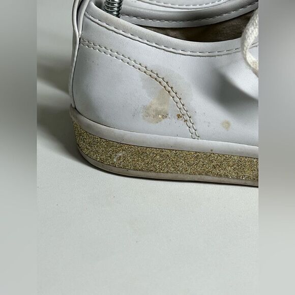 G by Guess Women's Size 7 Lace Up White Sneakers GGMallory5-R - Picture 5 of 7